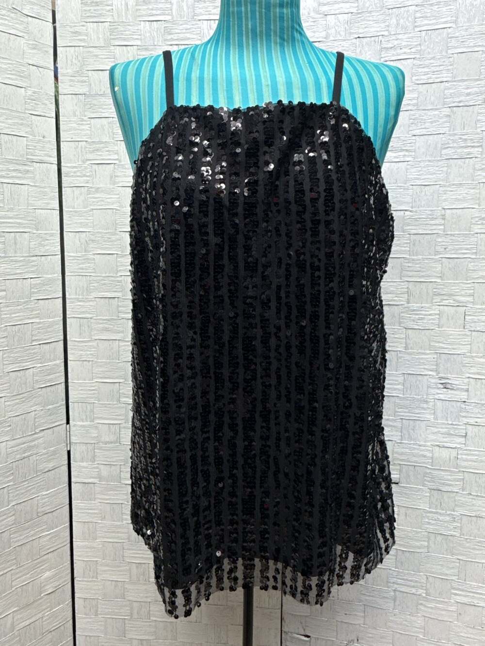No Boundaries Sequin Cami Top Size XL/XG (15-17) Black